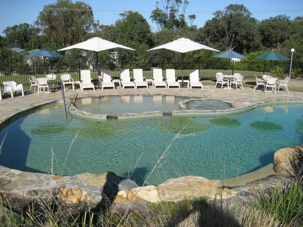 The Lakes Beachfront Holiday Park Lake Tyers Beach ภายนอก รูปภาพ