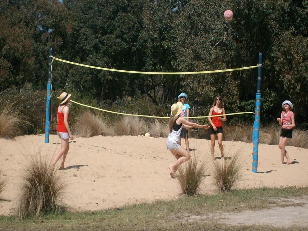 The Lakes Beachfront Holiday Park Lake Tyers Beach ภายนอก รูปภาพ