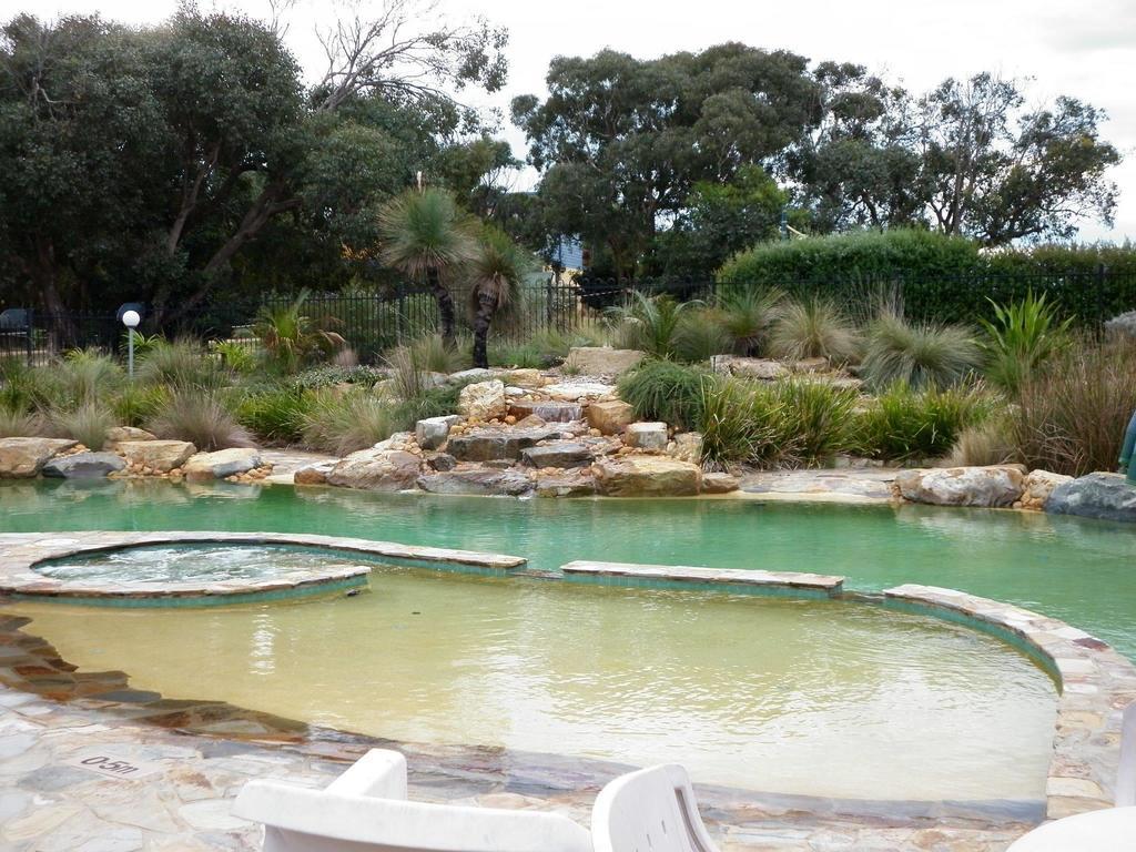 The Lakes Beachfront Holiday Park Lake Tyers Beach ภายนอก รูปภาพ