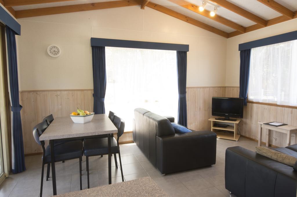 The Lakes Beachfront Holiday Park Lake Tyers Beach ภายนอก รูปภาพ