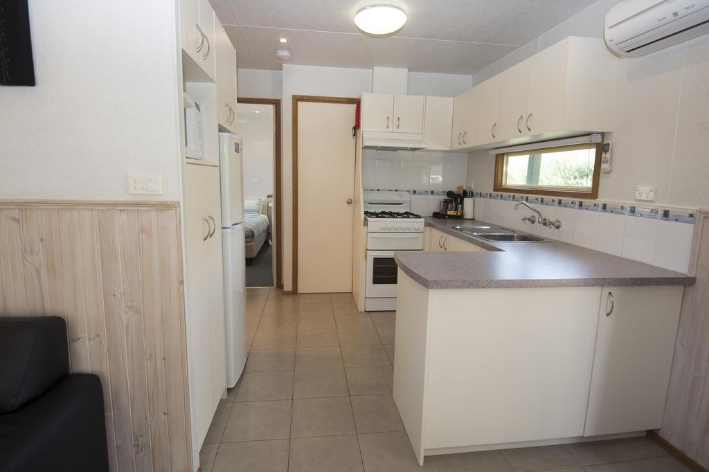 The Lakes Beachfront Holiday Park Lake Tyers Beach ภายนอก รูปภาพ