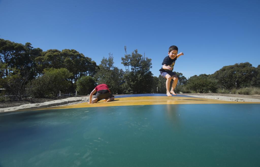 The Lakes Beachfront Holiday Park Lake Tyers Beach ภายนอก รูปภาพ